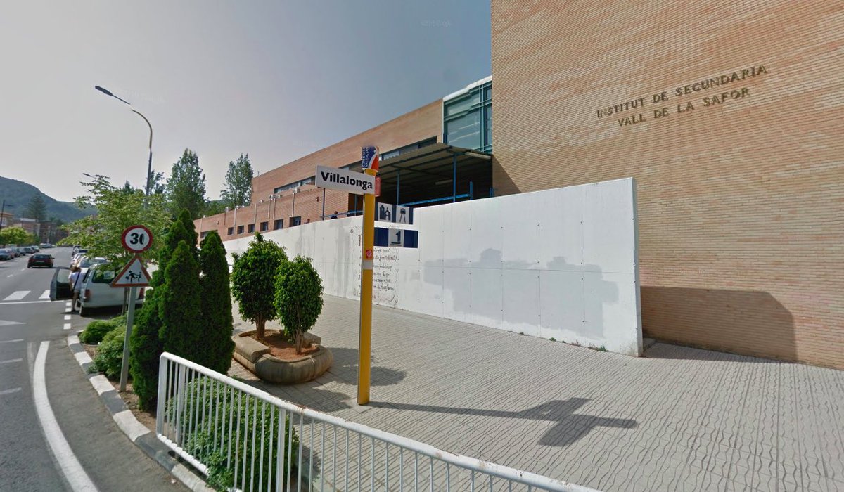 💬 ““Era una urgència que s’adequaren les instal·lacions de l’Institut del poble, ja que s’ha quedat menut en pocs anys i, a més a més, era necessari que s’aprofitara l’ocasió per actualitzar-lo i ampliar-lo…” - Domingo Garcia

vilallonga.compromis.net/2023/04/05/vil…