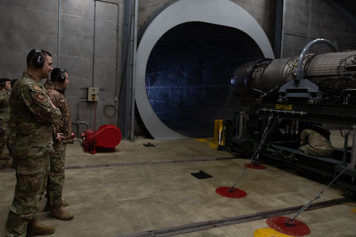 Spangdahlem Air Base (@spangdahlem_ab) on Twitter photo Friends and Partners🇺🇸🇺🇦
Spangdahlem recently hosted CMSAF of the Armed Forces of Ukraine Kostiantyn Stanislavchuk. He visited various units across Spangdahlem, hosted an all-call & prioritized his time and interactions with members of #SaberNation.
<a href="/HQUSAFEAFAF/">USAFE-AFAFRICA</a> <a href="/US_EUCOM/">U.S. European Command</a> Friends and Partners🇺🇸🇺🇦
Spangdahlem recently hosted CMSAF of the Armed Forces of Ukraine Kostiantyn Stanislavchuk. He visited various units across Spangdahlem, hosted an all-call & prioritized his time and interactions with members of #SaberNation.
<a href="/HQUSAFEAFAF/">USAFE-AFAFRICA</a> <a href="/US_EUCOM/">U.S. European Command</a>