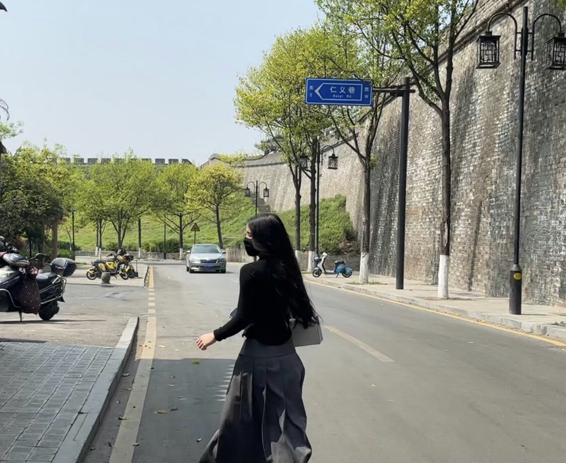 qiting9919's tweet photo. 我在襄阳古城等着你～

#湖北 #襄阳 #宜昌 #御姐 #人妻 #户外 https://t.co/HDPSs4WszA
