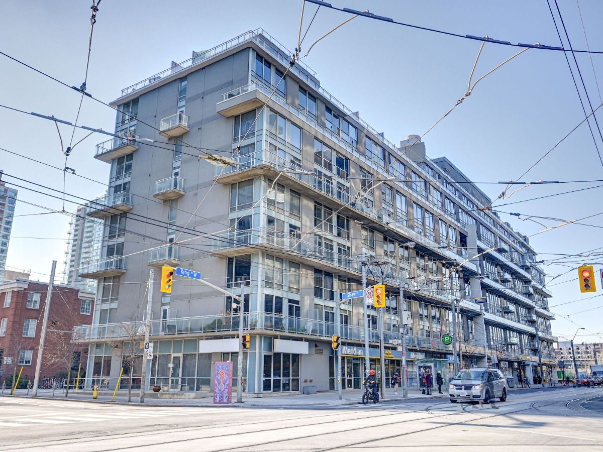 Check out this home! Electra Lofts Rare 1 Bedroom Penthouse! Floor to Ceiling Windows, Bright Open Concept Rooms, Lots of Natural Light! Modern Exposed Concrete Ceilings, Spacious North Facing Balcony Overlooks King West, 1 Parking .. ken-yim.cb1.so/mpyahg