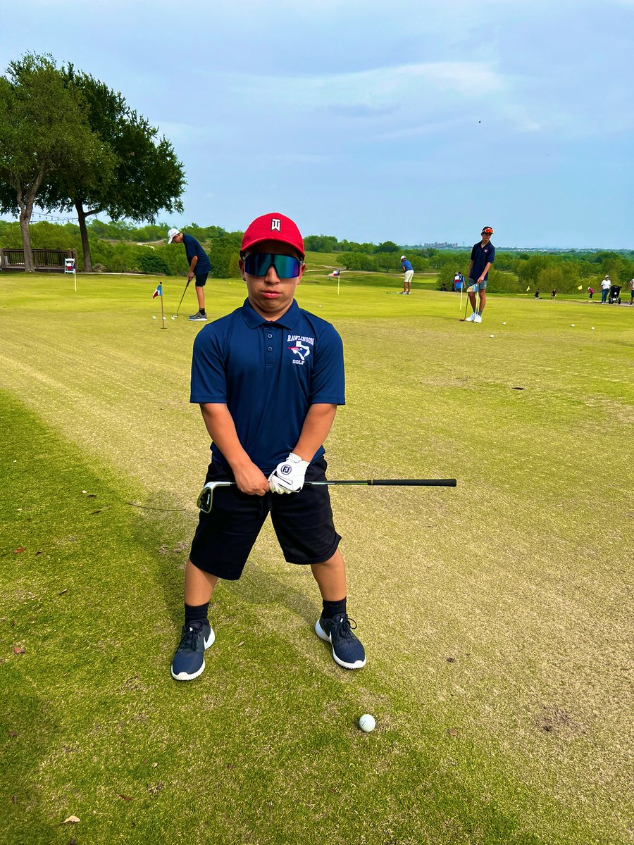 Coach_Rost's tweet photo. “If you look good, you feel good. If you feel good, you play good.” -@DeionSanders 

Congrats to Boys 8th grade Golf for placing first in their practice tournament for Zone A! https://t.co/inWjEHP7q3