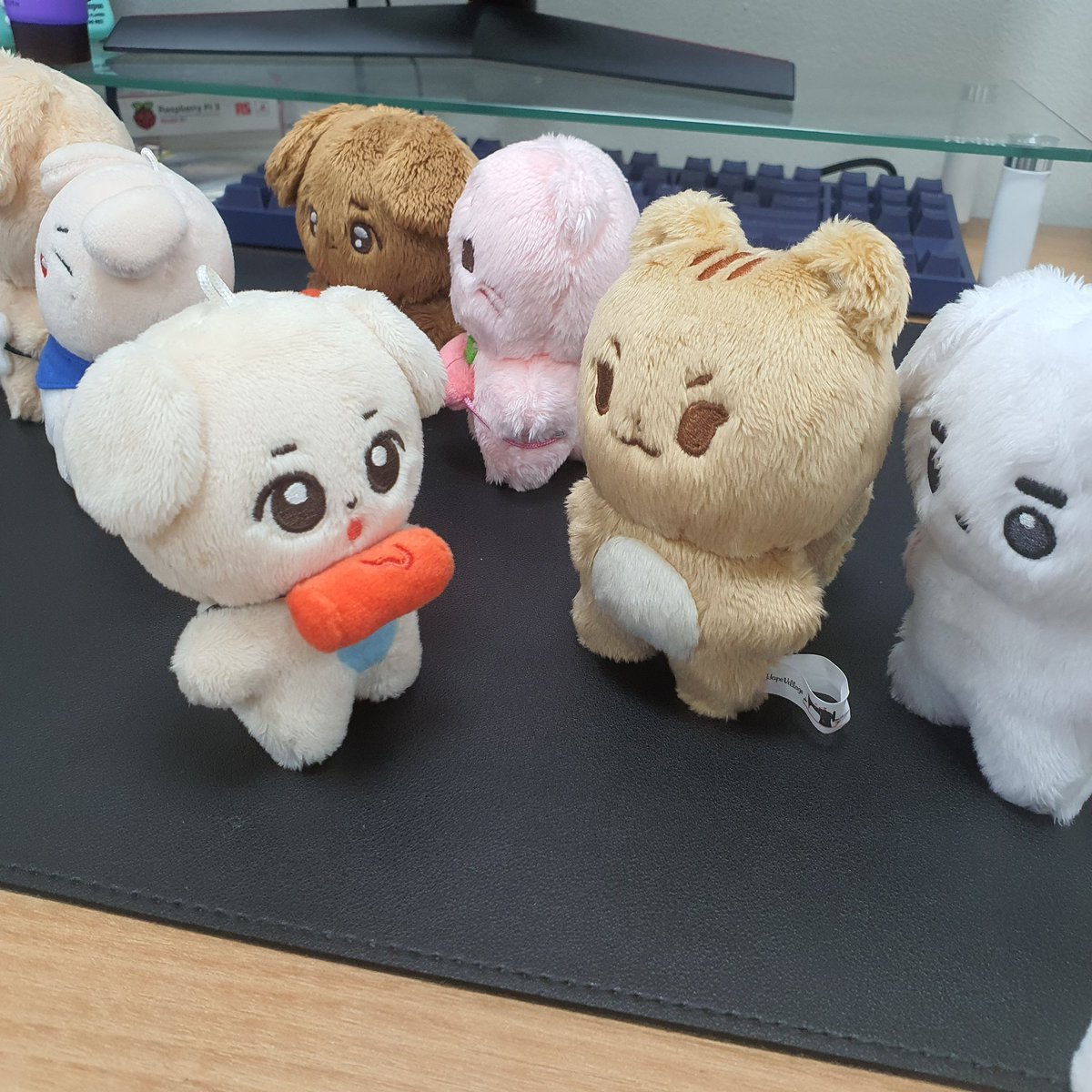 스카프랑 떡볶이 뼈 복숭아 가방을 들고 튄 하지
착한 럼찌가 떡볶이 가방 빌려줌
#울망추일기 
#설동이의날들
#똑똑_피치뽀야_등장
#숩달이의하루
#우리집_루강지를_봐_대박임
#오늘의_긍랑잉
#내럼찌부럼찌
#언제나_사랑하지