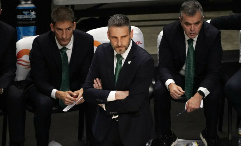 XanRamosPineiro's tweet photo. Lo prometido es deuda: aquí tenéis los perfiles de los 43 entrenadores ayudantes ACB de esta temporada en un solo artículo.
La idea es que lo podáis usar a modo de consulta cuando queráis saber algo más de alguno de ellos.
Están ordenados por club.
https://t.co/D3gJobZMck https://t.co/QKqK4Im5i9
