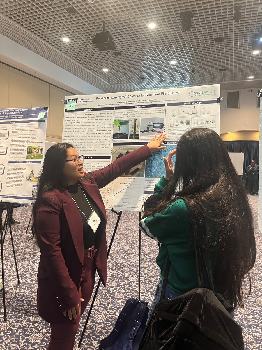 PrasadLab1's tweet photo. Prasad Lab at URFIU 2023 @FIU . Congratulations Jalaica and Zion! https://t.co/5OLTYqTSB9