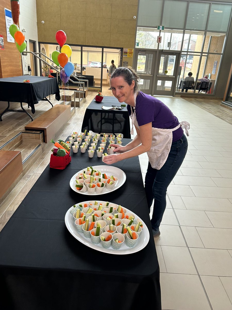 St. Nicholas CES Oakville tweet media