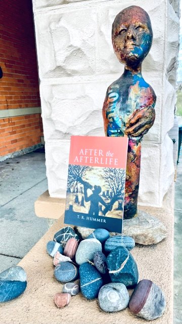 acre_books's tweet photo. Acre launched its #poetry series w/ #TRHummer's AFTER THE AFTERLIFE, a collection of boundaries, blockades, & wormholes. "When the end comes," writes Hummer, "let there be a killer / soundtrack, a susurrus of reeds..." For more, visit https://t.co/b59y5AmS8w. #NationalPoetryMonth https://t.co/MrQcE3ROhH