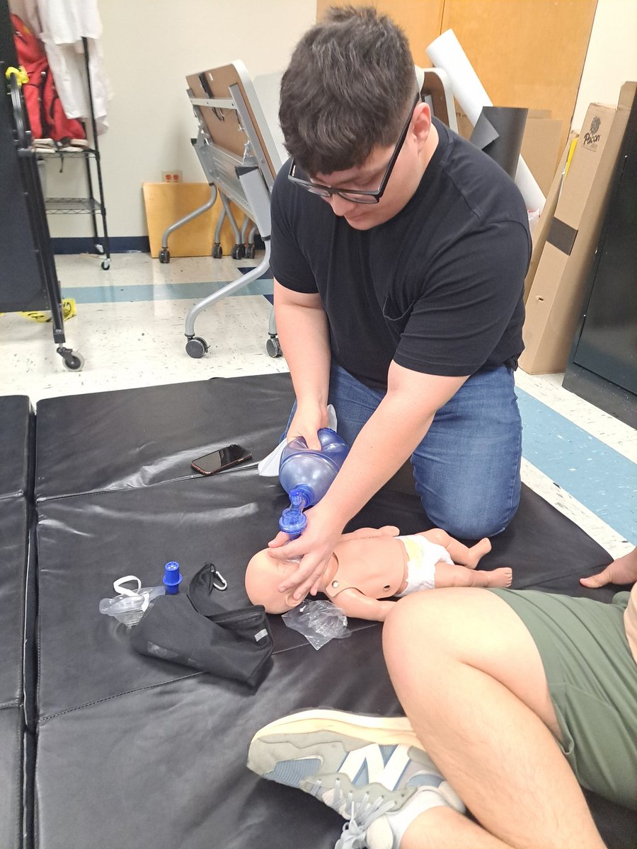McAllenISDCTE's tweet photo. Huge shout out to @Spena1378 and Instructional Aide A. Arechiga for assisting our district-wide, @McAllenISD EMT I students with CPR skills https://t.co/Kmijk2WIEt