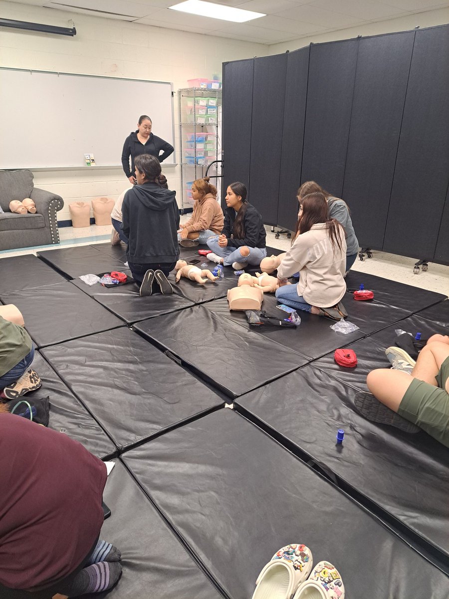 McAllenISDCTE's tweet photo. Huge shout out to @Spena1378 and Instructional Aide A. Arechiga for assisting our district-wide, @McAllenISD EMT I students with CPR skills https://t.co/Kmijk2WIEt