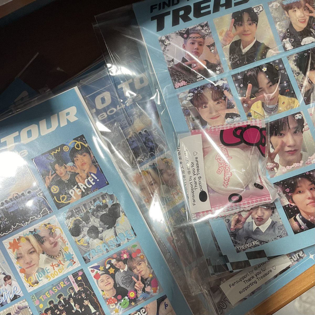 4HARUT0's tweet photo. finally done packing my fansupport for this weekend 🥰🥰

do follow the steps above and get them for free!! 

see you sg teumes~ 💙

#TREASURE_HELLO_IN_SINGAPORE #TREASURE_HELLOinSG #TREASURE #TREASUREinSG https://t.co/Ls1vNgLzk5