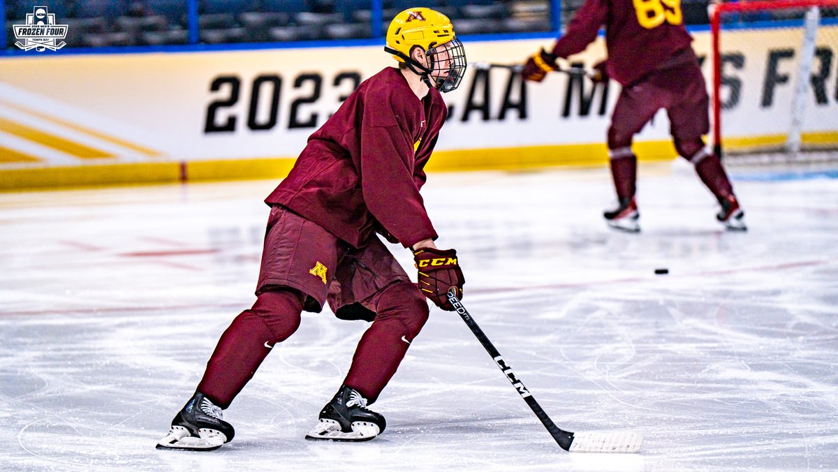NCAAIceHockey's tweet photo. Feelin' 𝐆𝐎𝐋𝐃𝐄𝐍 in the Sunshine State! 🟡🔴

 #MFrozenFour x @GopherHockey https://t.co/PtZyzK9Sdb