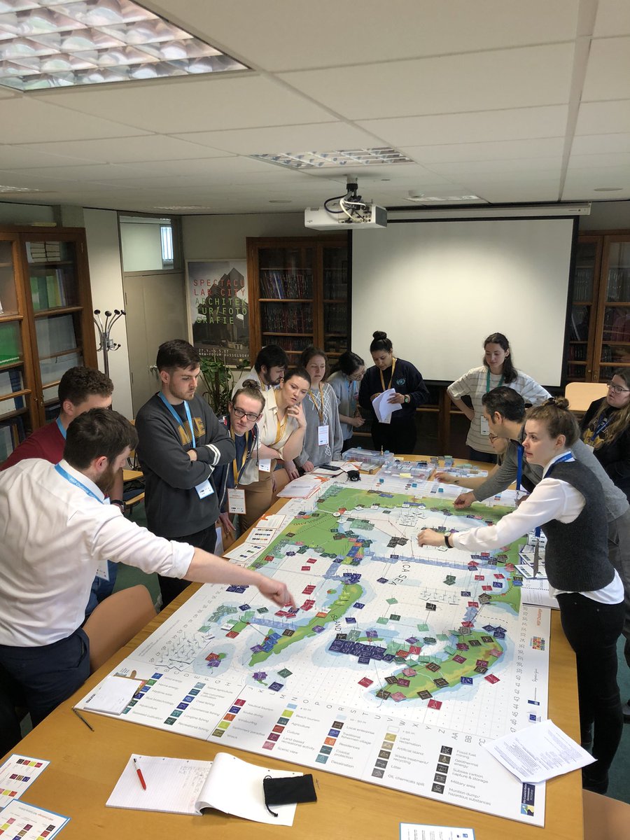 GalwaySeaShore's tweet photo. another successful #MSPChallenge w our MSc students &amp; @stxLiam ! They did great w renewable energy targets but couldn’t hit 30% marine reserves! shows how tough it can be! But fun was had! #marinespatialplanning #climatechange @MarineInst @LodewijkAbspoel @MSP_Ireland @MarSocSci https://t.co/kD4rAlW6YK