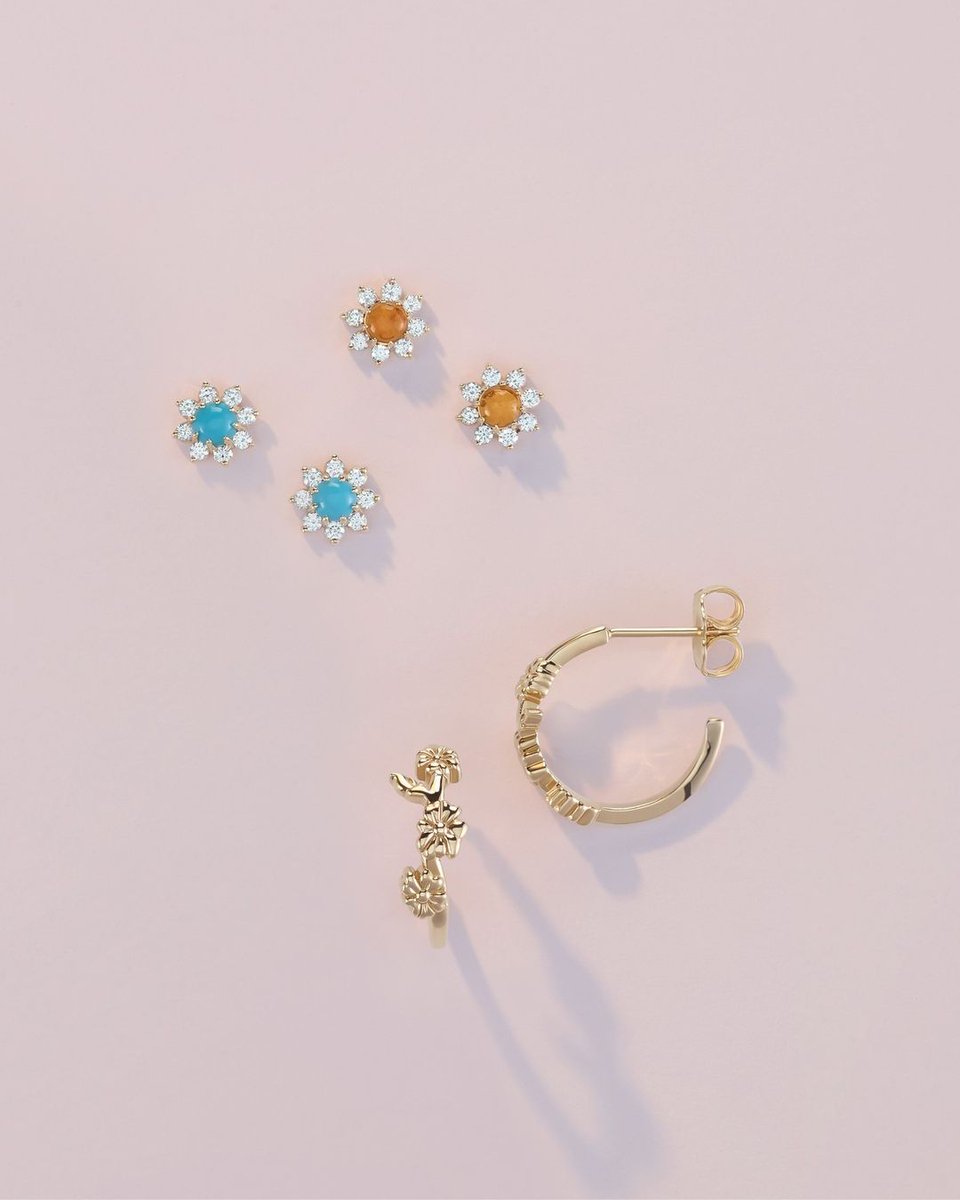 Everything blooms in spring, 🌷just like the @302FineJewely collections inspired by this wonderful time of the year.🤩✨

Shop your favorite springtime #302FineJewelry designs at the link in our bio or by visiting us in-store!

#goldjewelryset #jewelryideas #jewelryaesthetic