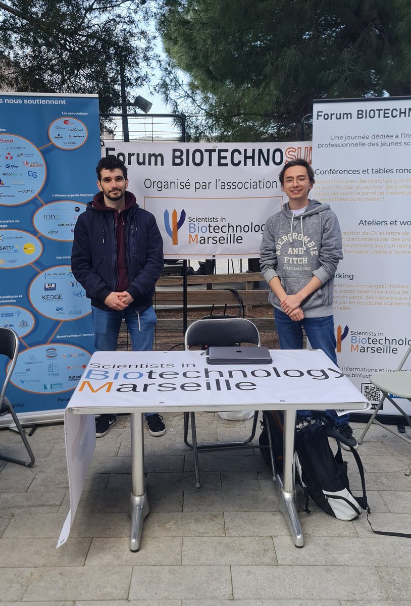 BIOTechnoSUD's tweet photo. Aujourd'hui c'était Le Printemps des Associations sur le campus de Luminy ! 🤩
Romain, Nassim et Ian étaient présents pour représenter Bio'M.
#Networking #BioM #Biotechno #PrintempsDesAsso https://t.co/lgf2E36wcU