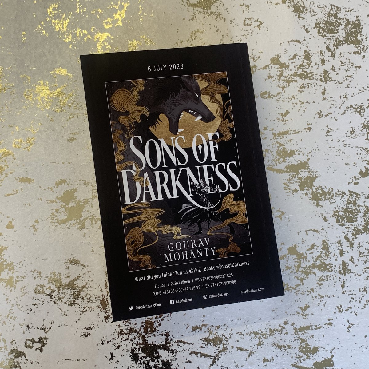 AdAstraFiction's tweet photo. New proofs have landed in the office...

#SonsOfDarkness by @MohantyGourav7 is a 'grimdark' fantasy reimagining of the ancient Indian epic the Mahabharata, coming this July ⚔️ 

https://t.co/c9xCVoDPaK https://t.co/xZE5ARMcV9