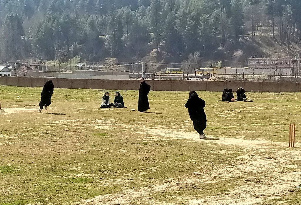 Cricket love among girl students in a remote area of Kashmir Valley. 

Location: Kupwara
PC: <a href="/heena_sgr/">Heena Khan</a>

<a href="/ESPNcricinfo/">ESPNcricinfo</a>
<a href="/cricbuzz/">Cricbuzz</a> <a href="/BCCIWomen/">BCCI Women</a> <a href="/ICCMediaComms/">ICC Media</a> <a href="/ICC/">ICC</a> <a href="/JKSportsCouncil/">J&K Sports Council</a> <a href="/StarSportsIndia/">Star Sports</a> <a href="/ndtv/">NDTV</a> <a href="/AlJazeeraWorld/">Al Jazeera World</a> <a href="/trtworld/">TRT World</a> <a href="/BBCUrdu/">BBC News اردو</a> <a href="/cnni/">CNN International</a> <a href="/BCCI/">BCCI</a>