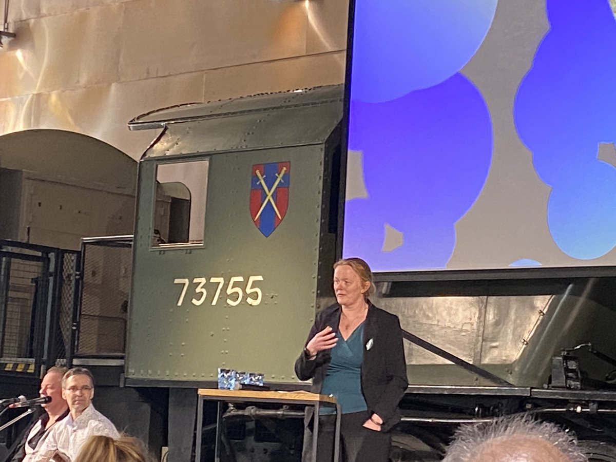 Een prachtig pleidooi voor het stimuleren van nieuwsgierigheid door <a href="/Ellen_Weerman/">Ellen Weerman</a> bij het afscheid van Richard Slotman bij <a href="/RegieorgaanSIA/">Regieorgaan SIA</a> .