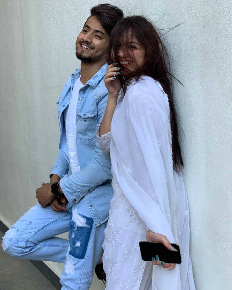 disha_patel2907's tweet photo. And we are getting this unseen #FaiNat pic after freaking 4 years!!! ππ΅πππ€π»
All thanks to #JannatZubair π«Άπ»
She shared this precious pic on her Snapchat Account π
.
#FaisalShaikh #4YearsOfFaiNat
#JannatZubairRahmani #FaiNatians https://t.co/7l1MmbnC3c