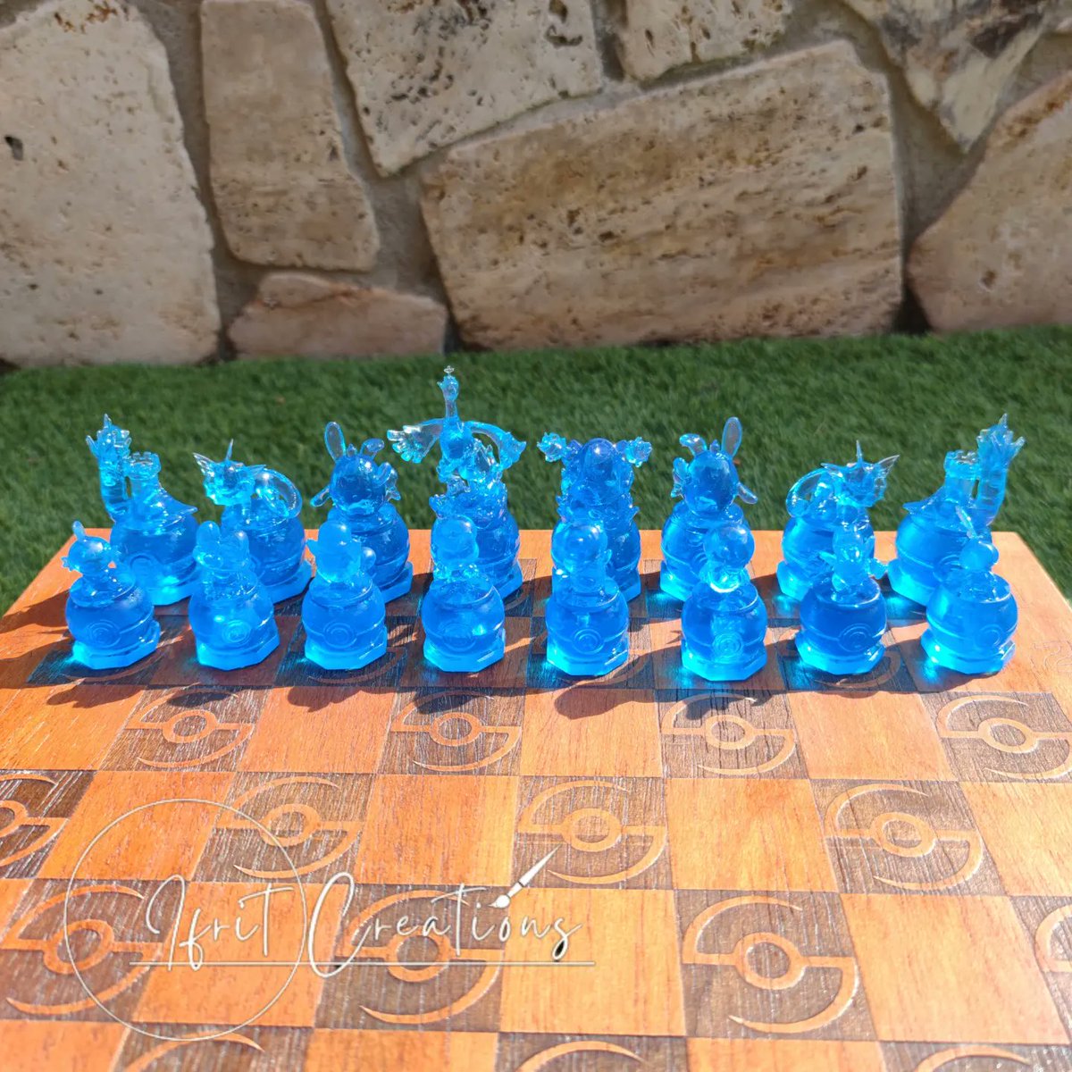 Ifritcreations's tweet photo. Ajedrez Pokemon.

Me a costado mucho hacerlo, todas las piezas han sido diseñadas una a una, al igual que el tablero. El resultado me encanta😍😍

#pokemon #pokemonchess #chess #chessboard #gengar #pikachu #nintendo #nintendoswitch #art #artesanal https://t.co/HfNUj5GV1l