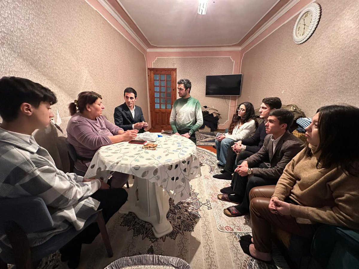 keenibad's tweet photo. Qazi ailələri ilə görüş🇦🇿
@presidentaz @Youthfund_Az @AzerbaijanPA
#GİKM #GİKMbağlanmasın #GİKMbaghlanmasin https://t.co/XiaRYk2WMN