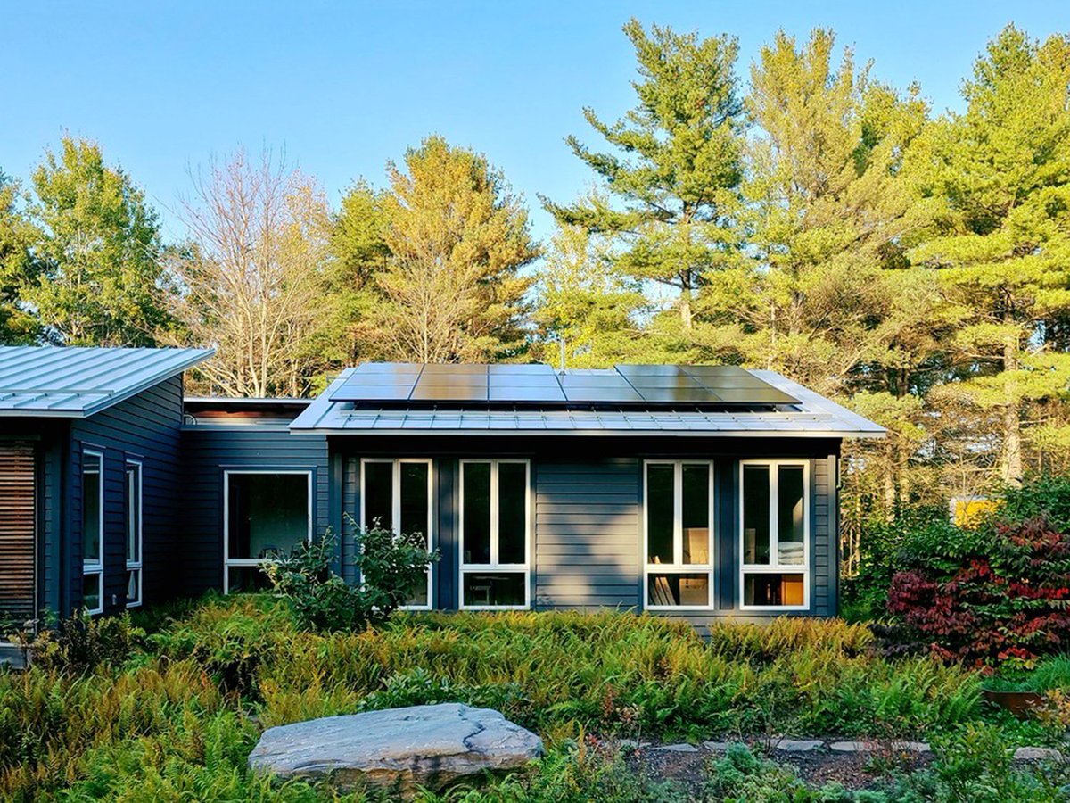 SolariaCorp's tweet photo. ๐ฆ Installer Spotlight: Maine Solar Solutions specializes in the design and installation of solar energy and battery backup systems.
From design to permitting to installation, their qualified team handles all the details. #MaineSolar
Learn more: https://t.co/8qUPnRRWfw https://t.co/rEcYurRh2B