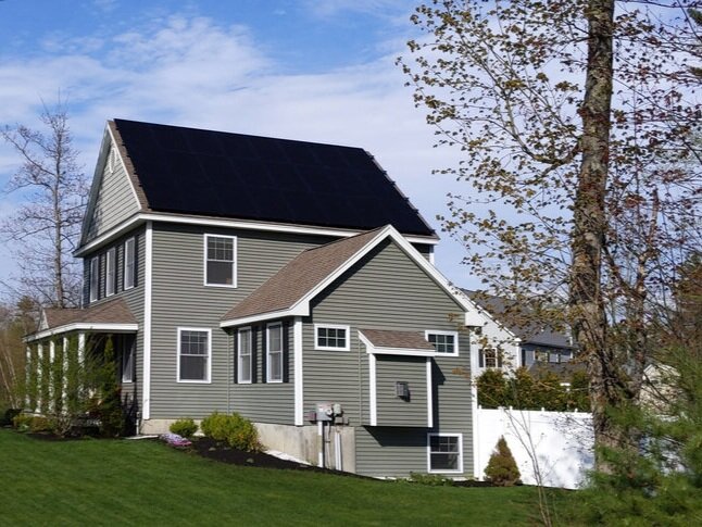 SolariaCorp's tweet photo. ๐ฆ Installer Spotlight: Maine Solar Solutions specializes in the design and installation of solar energy and battery backup systems.
From design to permitting to installation, their qualified team handles all the details. #MaineSolar
Learn more: https://t.co/8qUPnRRWfw https://t.co/rEcYurRh2B