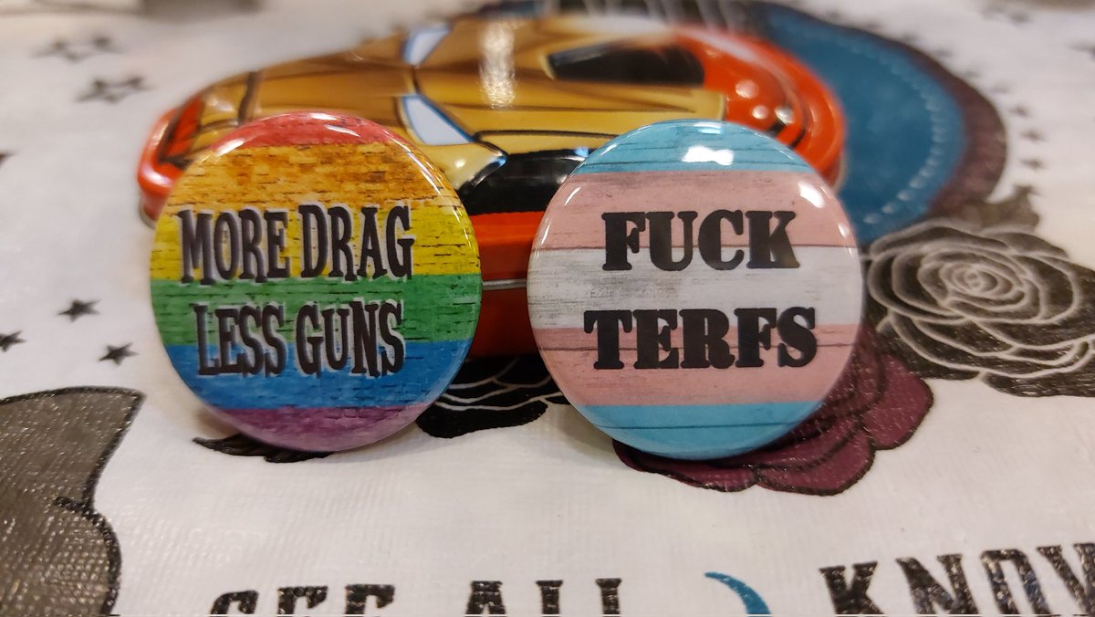 pineapplecrafts's tweet photo. Coming soon to Maude's Paperwing Gallery and also to https://t.co/aOlB92uger ๐ณ๏ธโ๐๐ณ๏ธโโง๏ธ
#dragislife #dragisnotacrime #transpride #fuckterfs #transrightsarehumanrights https://t.co/HX5WlVilAW