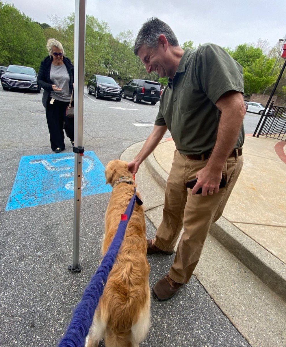 FultonSheriff's tweet photo. At Terrence Windward Alpharetta, the Fulton County Sheriff's Office enjoyed the chance to interact with the residents of the area. FCSO is appreciative of and grateful for its supportive community.
#FCSO #fcsostrong #communityengagement https://t.co/yzal93wSex