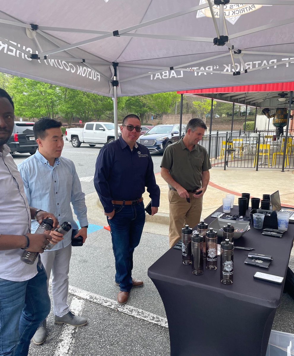 FultonSheriff's tweet photo. At Terrence Windward Alpharetta, the Fulton County Sheriff's Office enjoyed the chance to interact with the residents of the area. FCSO is appreciative of and grateful for its supportive community.
#FCSO #fcsostrong #communityengagement https://t.co/yzal93wSex