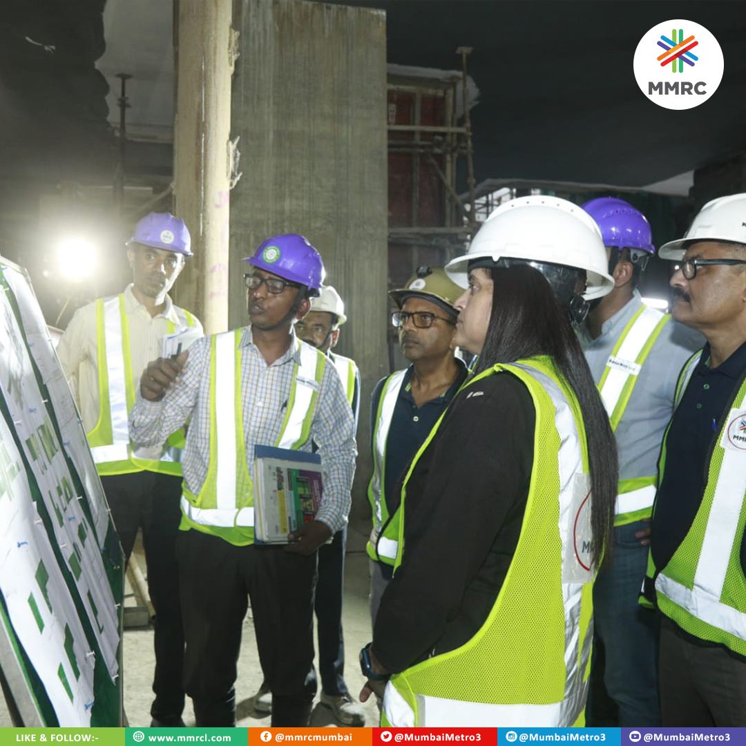 MumbaiMetro3's tweet image. #Metroline3
#Aqualine
#ProgressReview
Ms @AshwiniBhide MD MMRC along with Shri @SubodhGupta_  Dir. (Proj) today visited #Kalbadevi &amp;amp; #GrantRoad stns &amp;amp; reviewed progress of ongoing civil &amp;amp; system wrk Kalbadevi &amp;amp; GrantRd hv completed 77% &amp;amp; 79% of civil wrk resp &amp;amp; 39% work in sytems