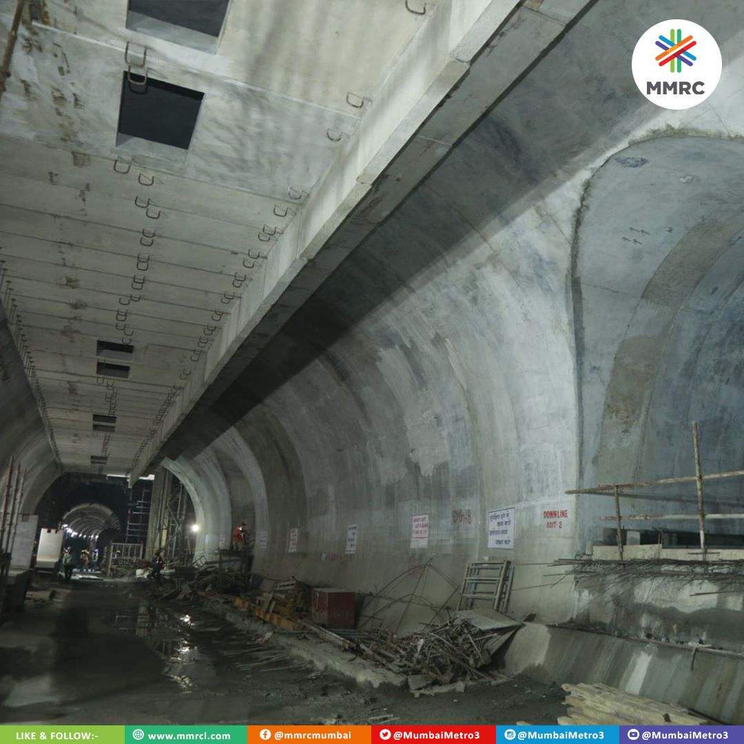 MumbaiMetro3's tweet image. #Metroline3
#Aqualine
#ProgressReview
Ms @AshwiniBhide MD MMRC along with Shri @SubodhGupta_  Dir. (Proj) today visited #Kalbadevi &amp;amp; #GrantRoad stns &amp;amp; reviewed progress of ongoing civil &amp;amp; system wrk Kalbadevi &amp;amp; GrantRd hv completed 77% &amp;amp; 79% of civil wrk resp &amp;amp; 39% work in sytems