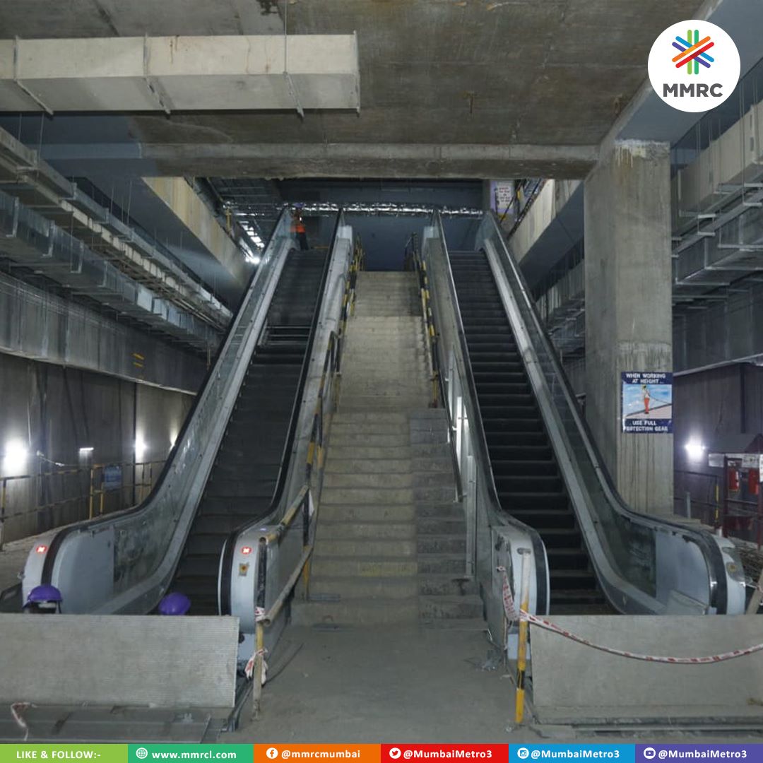 MumbaiMetro3's tweet image. #Metroline3
#Aqualine
#ProgressReview
Ms @AshwiniBhide MD MMRC along with Shri @SubodhGupta_  Dir. (Proj) today visited #Kalbadevi &amp;amp; #GrantRoad stns &amp;amp; reviewed progress of ongoing civil &amp;amp; system wrk Kalbadevi &amp;amp; GrantRd hv completed 77% &amp;amp; 79% of civil wrk resp &amp;amp; 39% work in sytems