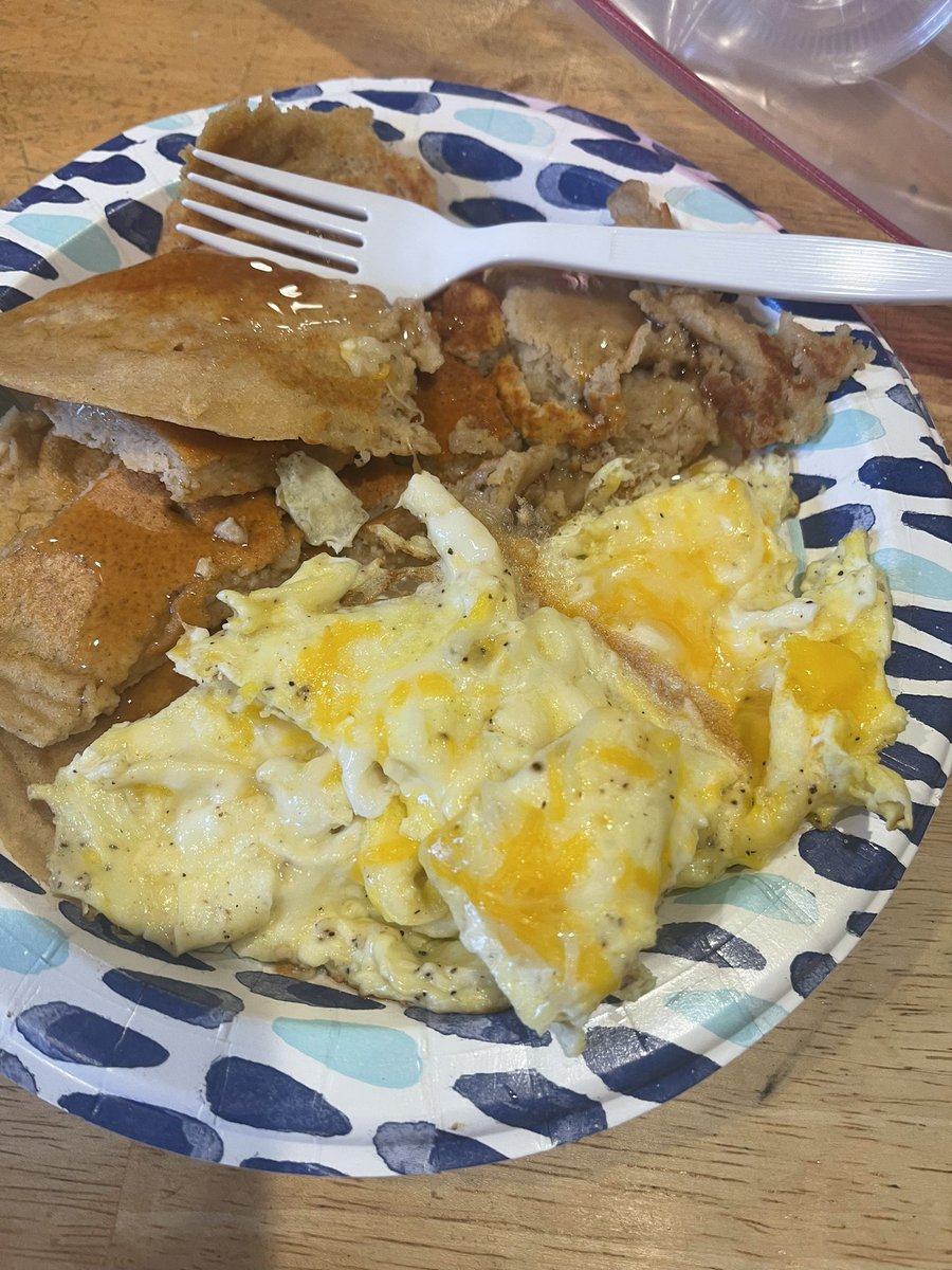 Rube510_'s tweet photo. First we eat a pancake and Some eggies then we go to the gym and lift leggies ๐ค๐ฅ๐ณ๐๐ปโโ๏ธ#LegDayFuel https://t.co/1tOJDNx6z5