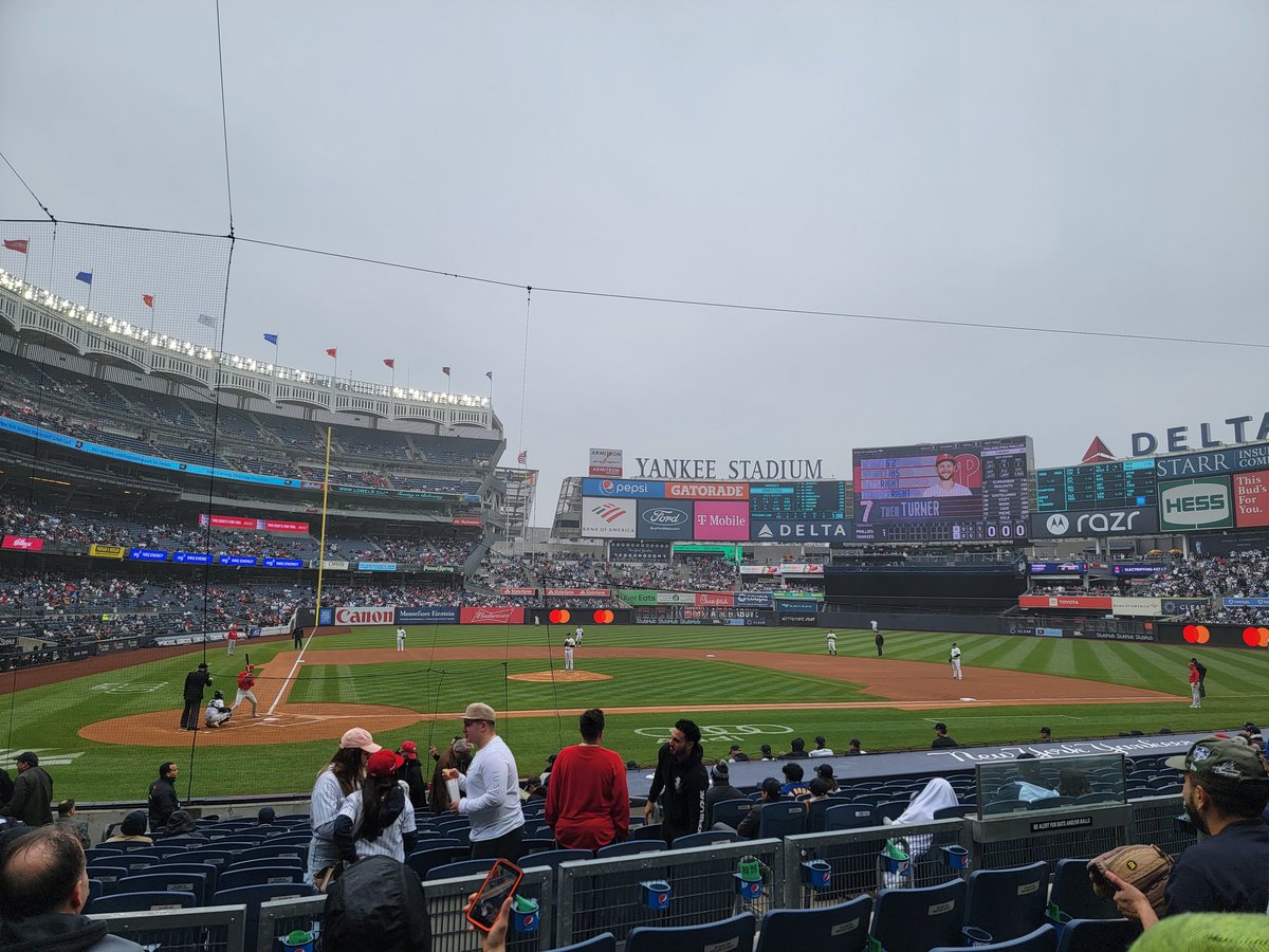 Great afternoon for a <a href="/Phillies/">Philadelphia Phillies</a> game. Let's get this W!! <a href="/JohnKincade/">John Kincade</a>  <a href="/jelynchjr/">Jamie Lynch</a> <a href="/TyJohnsonNews/">Tyrone Johnson</a> <a href="/rickybottalico/">ricky bottalico</a>