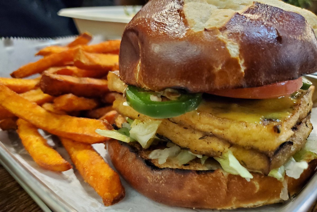 Veg4 Ⓥ tweet media