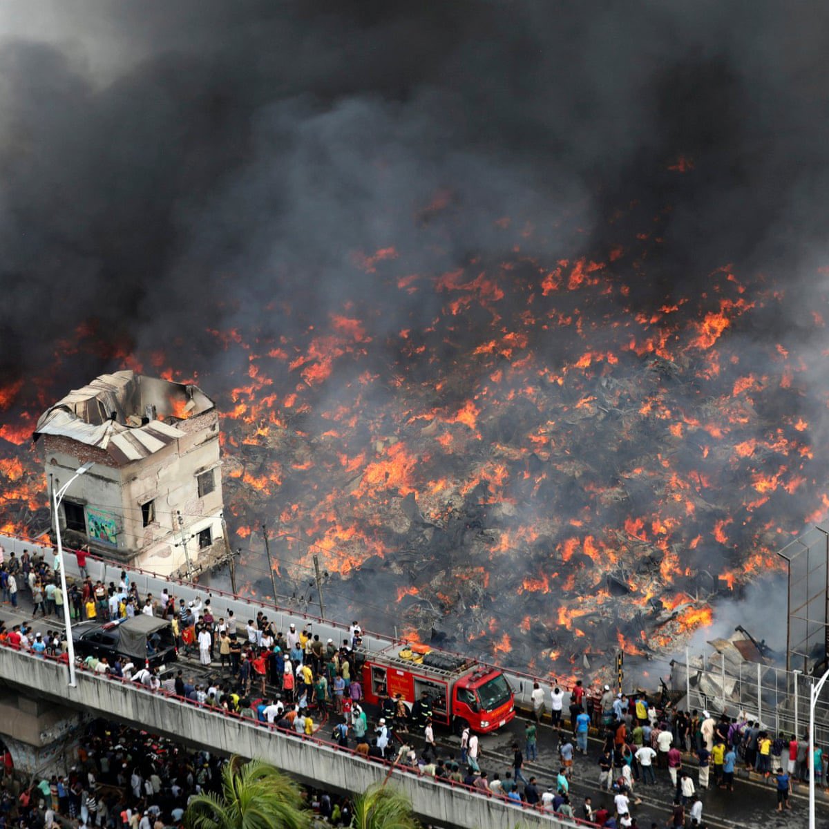 Pray for bangladesh 🤲💔
#Bangladeshfire