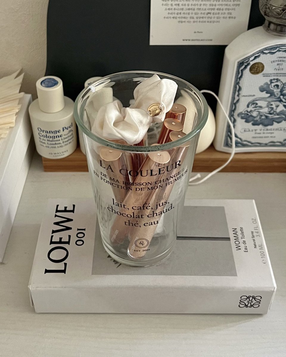 haeyanam's tweet photo. 🏷️ twinkle glitter / VAVI MELLO
小粒で上品なラメタイプと大粒で華やかなラメタイプと
絶対好みのが見つかる可愛すぎるグリッター .. ✨🤍
目の下と黒目の上に少し乗せると可愛かったよ .. 🤍🤍
#CREEMARE #クリマレ #VAVIMELLO #バビメロ #トゥインクルグリッター https://t.co/5MGPIqfmwv