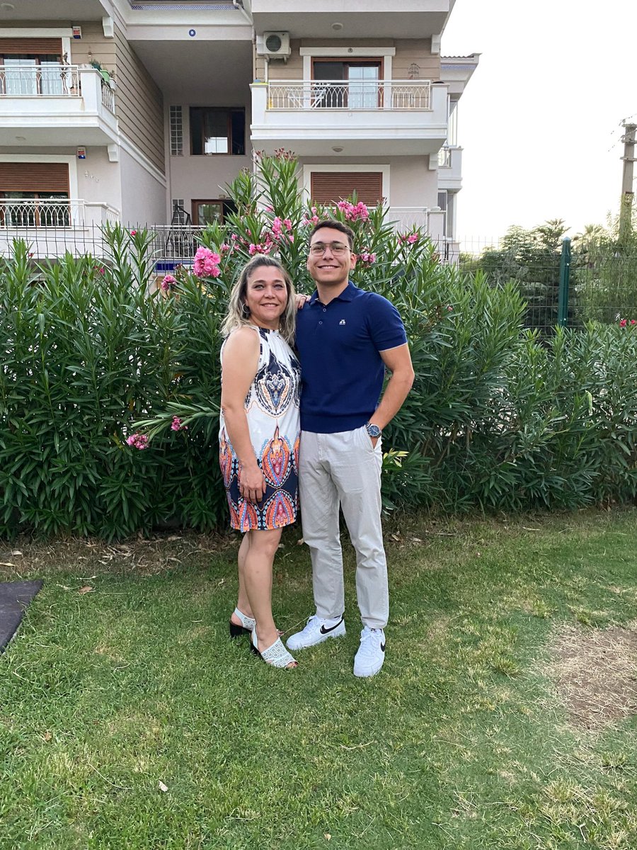 #isiasyüzkarası #isiasrehberleresözümüzvar #isiasortakdavamoz #tahsincemefe 🕊️♾️ bizim gülen yüzümüzü soldurdunuz hayatımızın alt üst ettiniz sizler bu ülkenin yüz karasısınız milyonlarda insanın ahını aldınız  gün yüzü görmeyin