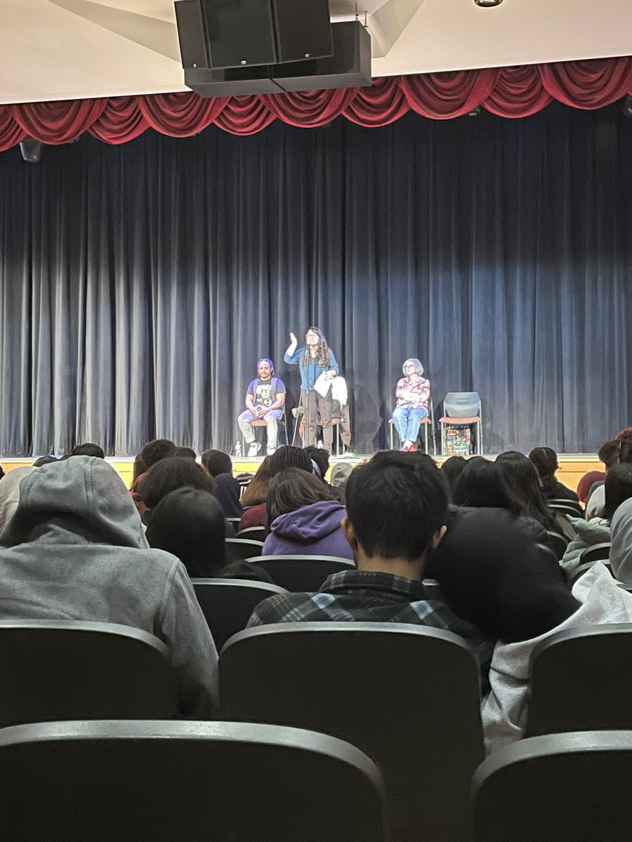 KaysMoKays's tweet photo. Excited to welcome our visiting poets for   Poetry month! Not only did they visit individual classrooms to teach lessons on poetry, but then treated us to moving performances! #poetry #poetrymonh #piscatawayhighschool https://t.co/Kow9huKB41