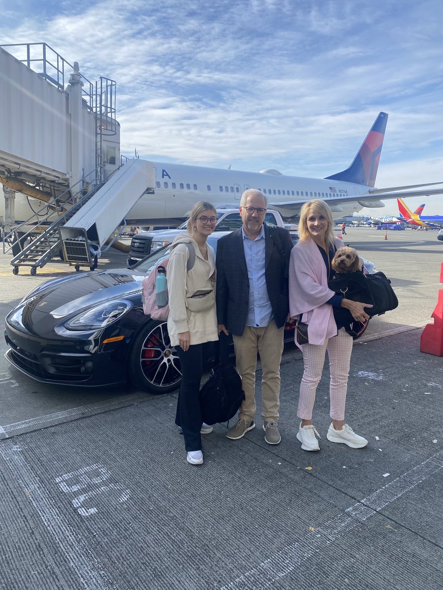 Shout out to ⁦<a href="/Delta/">Delta</a>⁩ airlines for surprising us upon deplaning in Seattle with a special escort directly off the plane, into a ⁦<a href="/Porsche/">Porsche</a>⁩, escorting us to the Skyclub for being longtime customers. Well done, Delta!