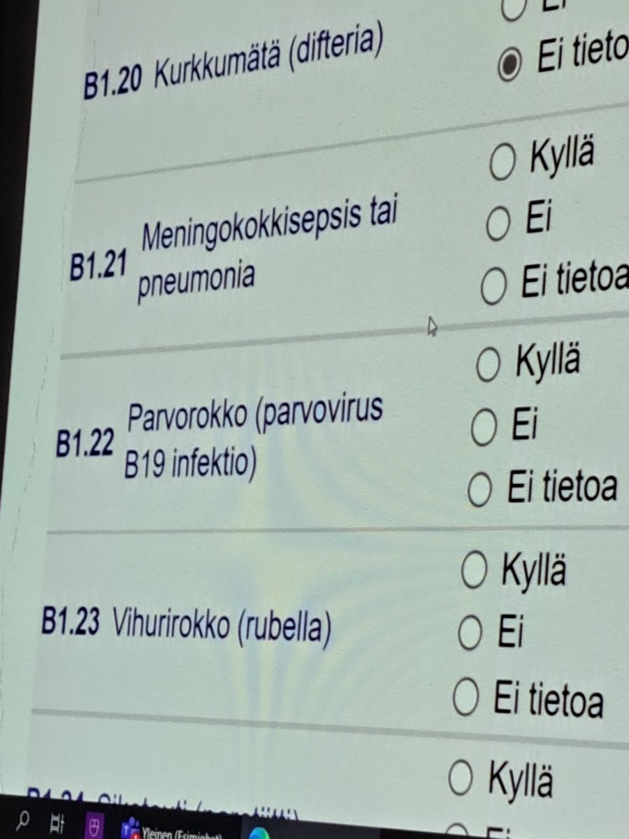 RaisaAhtola's tweet photo. Työillassa @JamsanK perhepäivähoitajien kanssa tehtiin työn vaarojen arviointi. Mahdollisia riskitekijöitä löytyi, mutta riskit tiedostamalla niihin voidaan vaikuttaa. Paikalla huippuhoitajat sekä pph:n konsultoiva vakaope. Hyvä me!#vakajämsä #ilovevaka https://t.co/BwkSK1cud1