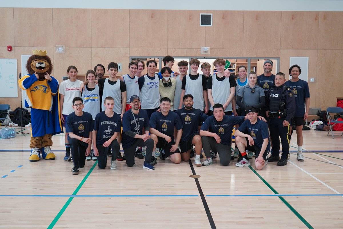 nvanrcmp tweet picture