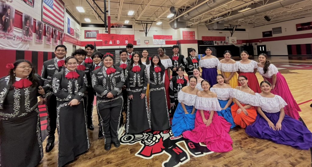 MariachiNorth's tweet photo. We enjoyed performing for Paraprofessional of the Year Ceremony! @NGHS_Raiders @GISDArts #GISDEffect #NGHSRaiders https://t.co/OBGm3Yo9Wz
