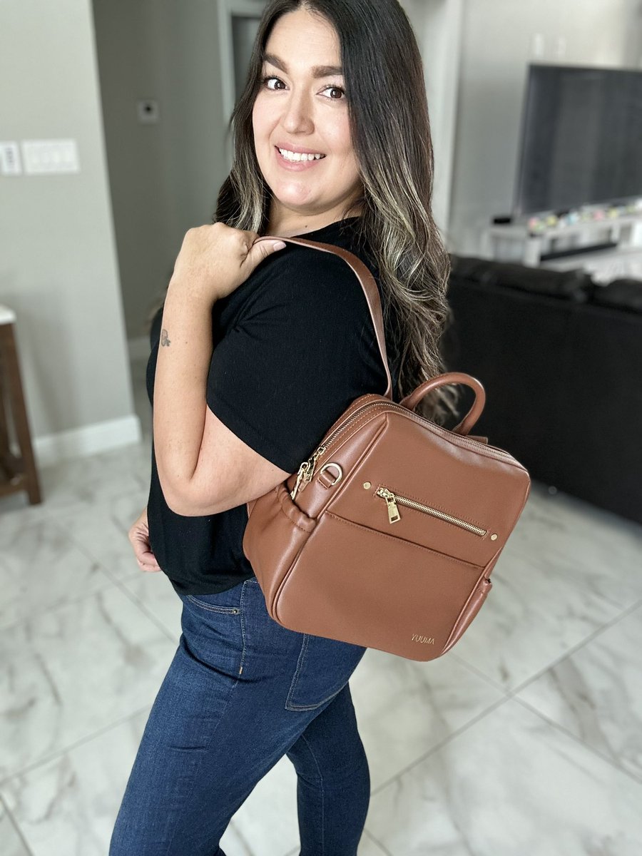 larissav_ugc's tweet photo. Mom on the go 🤪 Loving this upgraded diaper bag 🥰 #ugccommunity #ugcimages #ugccontentcreator https://t.co/2L4YaHpWGf