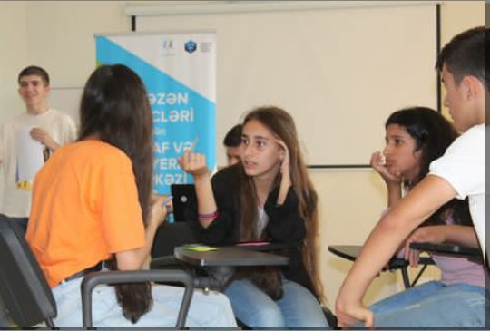 GneyHaciye79501's tweet photo. #Gikm mənə çox şey öyrətdi. Düzgün ünsiyyət qurmağı, sosiallaşmağı, gələcək karyeramda addımlamağı öyrətdi. Gikmin Siyəzən nümayəndəliyi mənim üçün normal bir qurum deyil, ailəmdir. Asudə vaxtımı səmərəli keçirməyə köməkdir. #Gikmbaglanmasın https://t.co/TGulpeQ4It