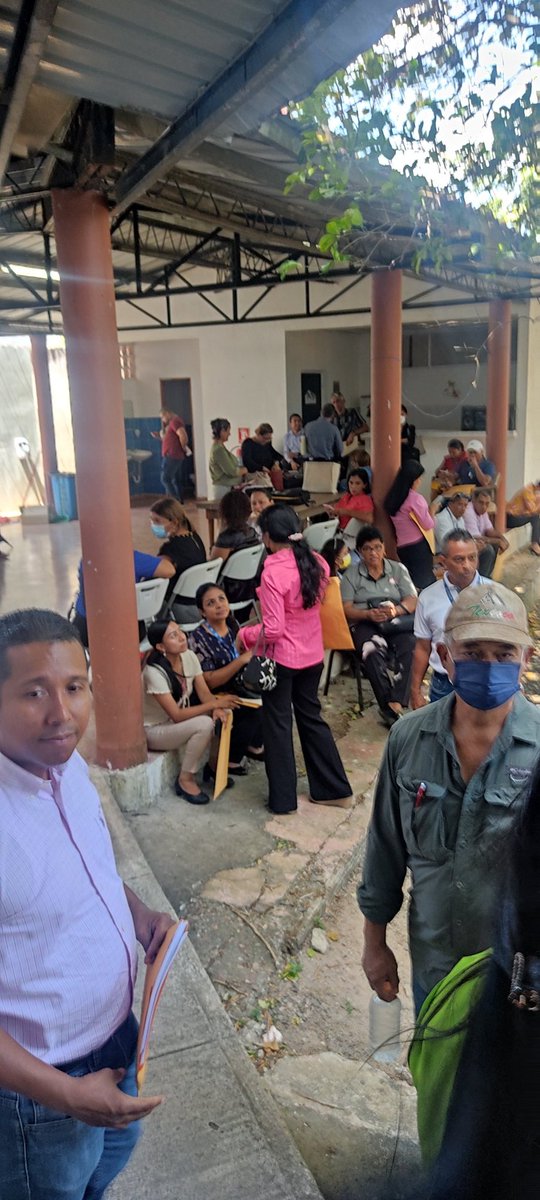 ivanq07's tweet photo. Pésima organización por @ANTAI_Panama para recibir Declaraciones, llegan tarde a sus funciones, muy poco tiempo para el trámite, falta de instructivo para llenar el documento, NO Tienen oficina en la región de Coclé. @presidenciapma @mifavorita919 @CocleTrafico https://t.co/8XszFt4R6a