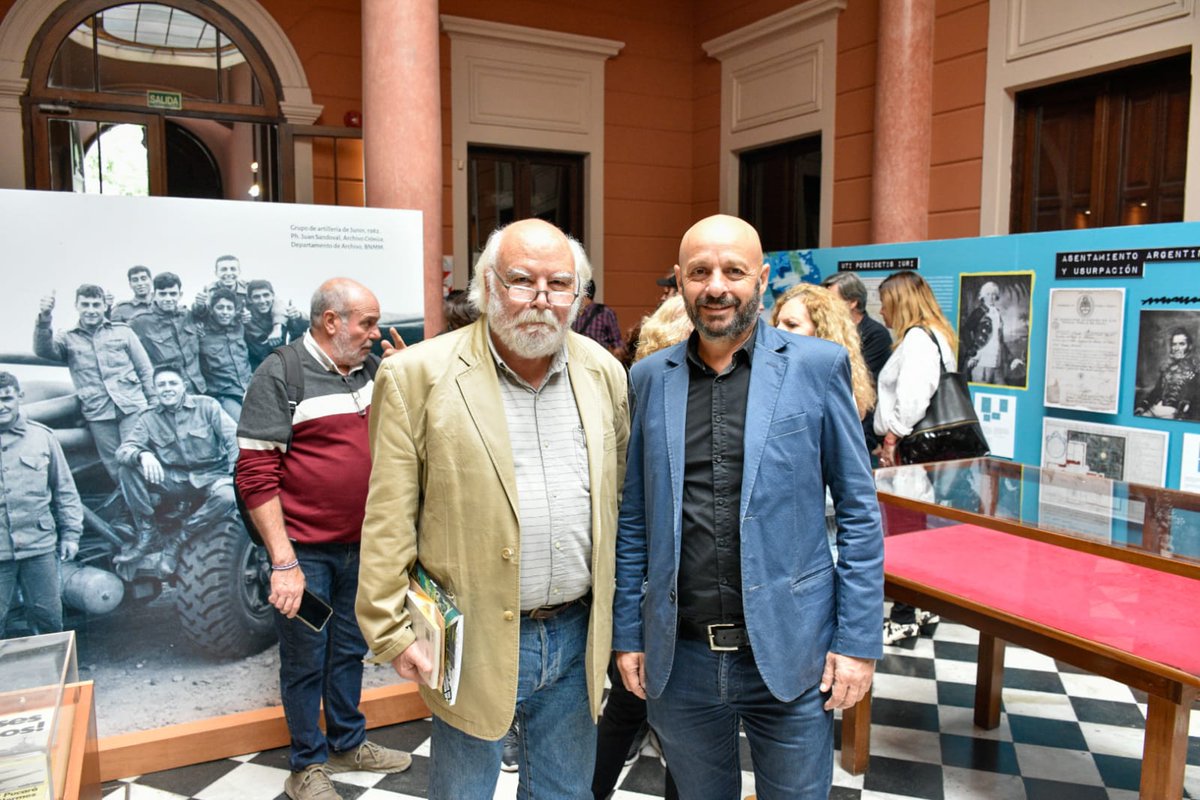 📚 En la inauguración de la Sala "Juan Filloy" estuvo presente el Director de la <a href="/BNMMArgentina/">Biblioteca Nacional Mariano Moreno</a>, el reconocido escritor Juan Sasturain y el presidente de la Agencia Córdoba Cultura, <a href="/raulsansica/">Raul Sansica</a>