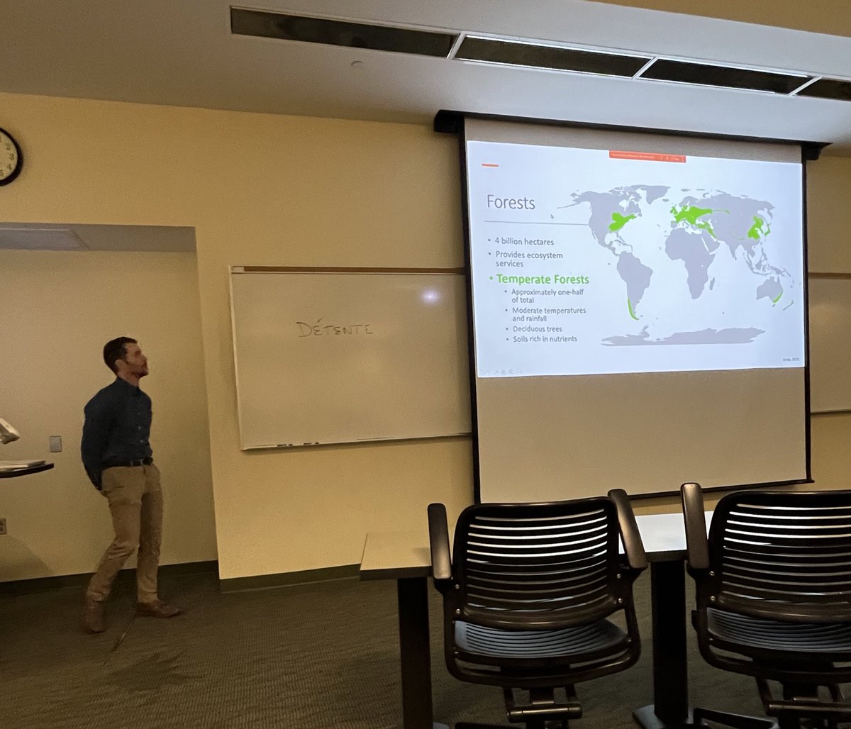 megrua's tweet image. Excited to host #RuaLab member MSc student Anthony McLaughlin in todays @wsubio BioLunch. Anthony is defending the proposal for his thesis examining the role soil pH and P will influence soil virus composition and diversity