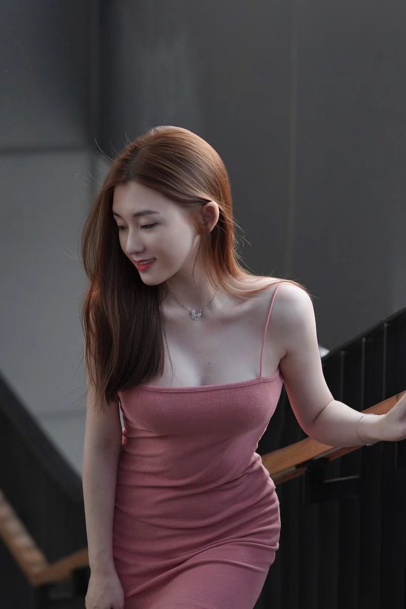 dimple19947027's tweet photo. @lvmaoshetuite 要��我还是妹妹口呢呢 https://t.co/QjKwSQVbJl
