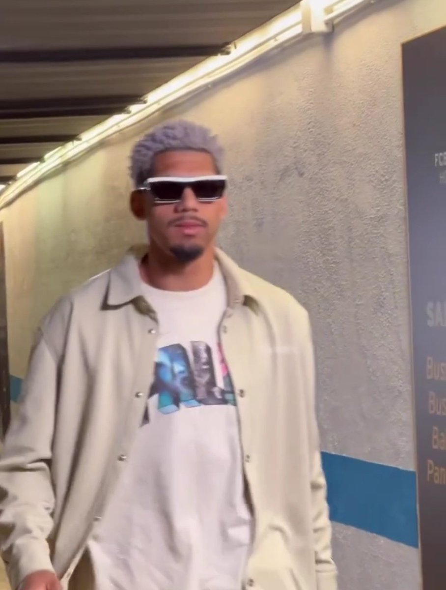 The best defender in the world has arrived. 🔥