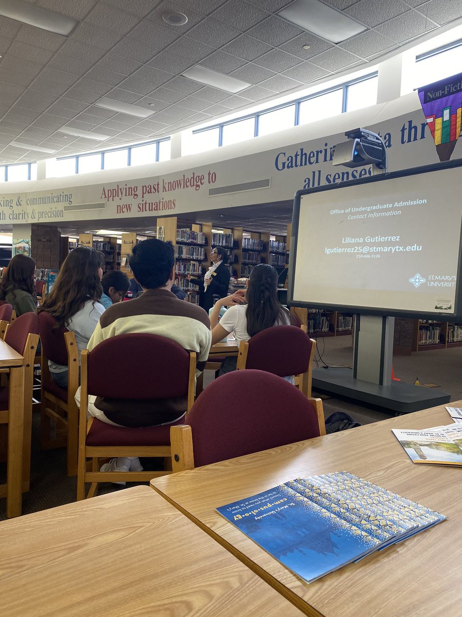 AHS_GoCenter's tweet photo. Some of our Trailblazer Juniors starting to think about their college future with St. Mary’s University! Go Rattlers!!!🐍 💙💛 #TEAMSISD @StMarysU https://t.co/2s8wjgdSym